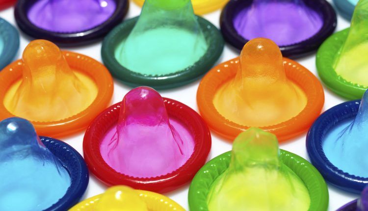 Во САД ѓи предупредиле граѓаните  да не ги перат  и користат употребуваните кондоми
