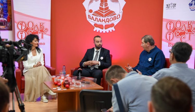 Во Валандово се одржа прес конференција: „Фолк фест Валандово“ на 28 мај